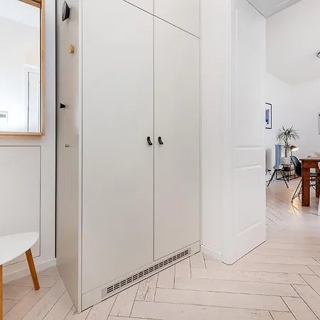 Lägenhet Designer Touch 2-bedroom In Picturesque Area